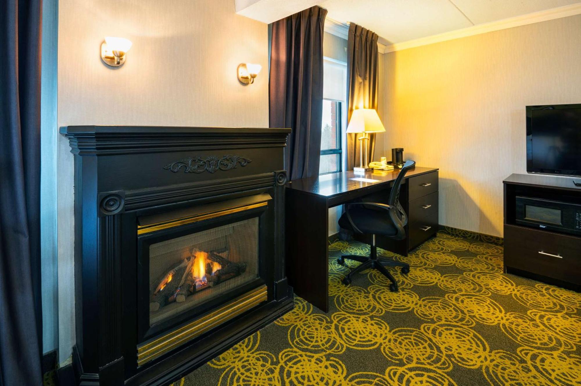 Comfort Hotel & Suites Peterborough Exteriér fotografie