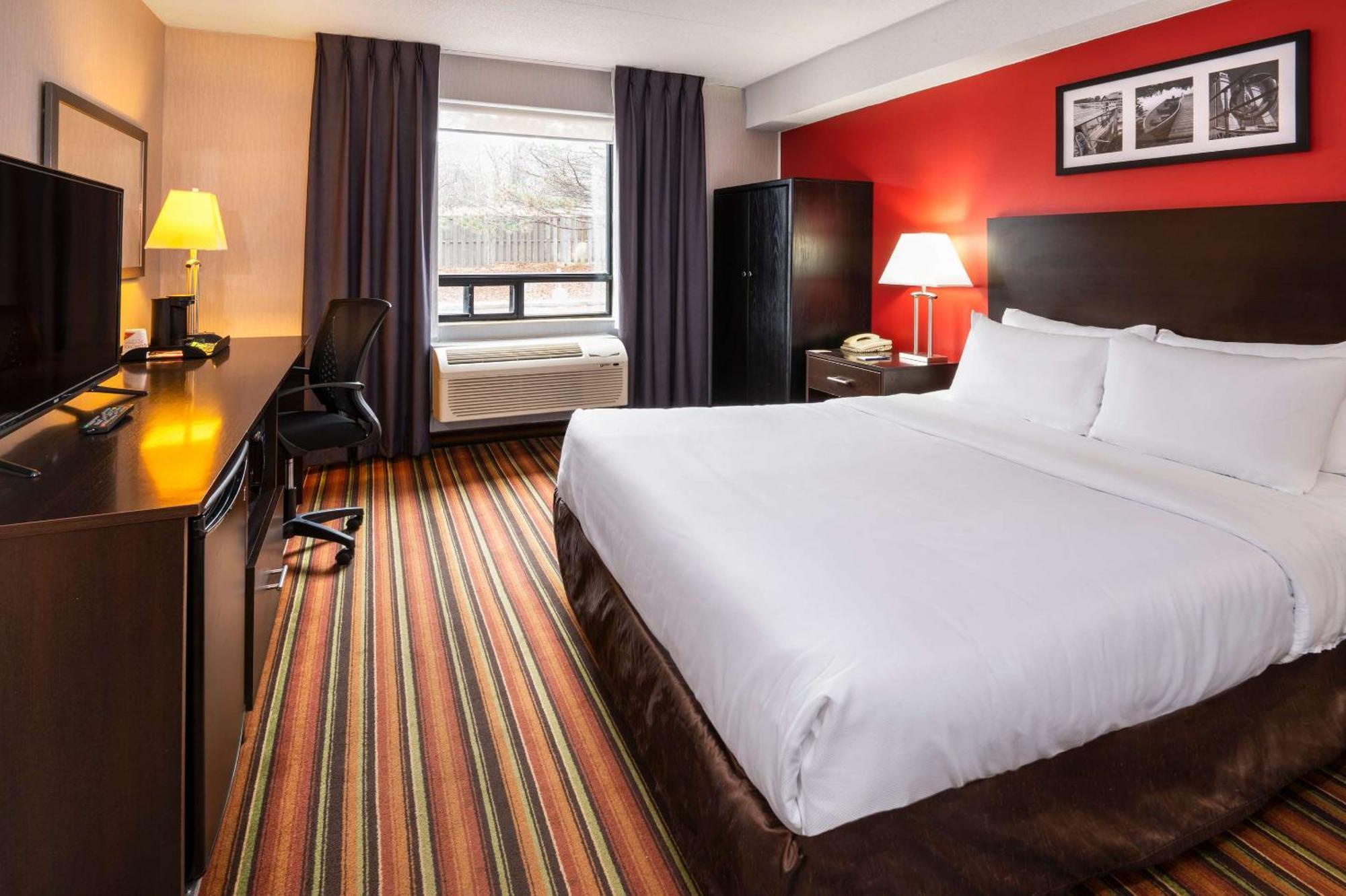 Comfort Hotel & Suites Peterborough Exteriér fotografie