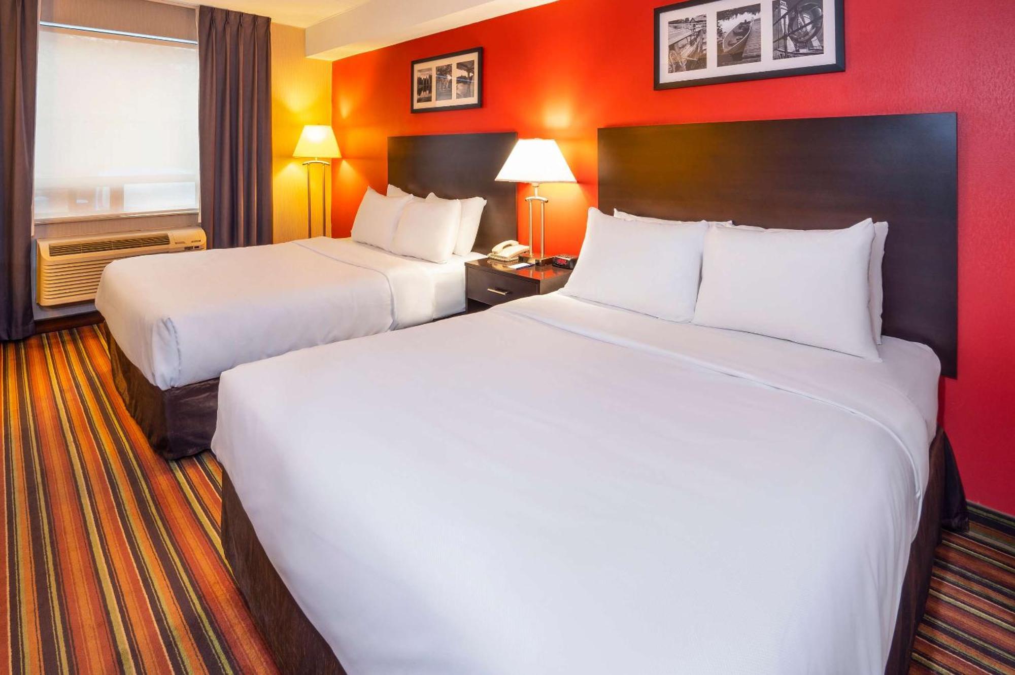 Comfort Hotel & Suites Peterborough Exteriér fotografie