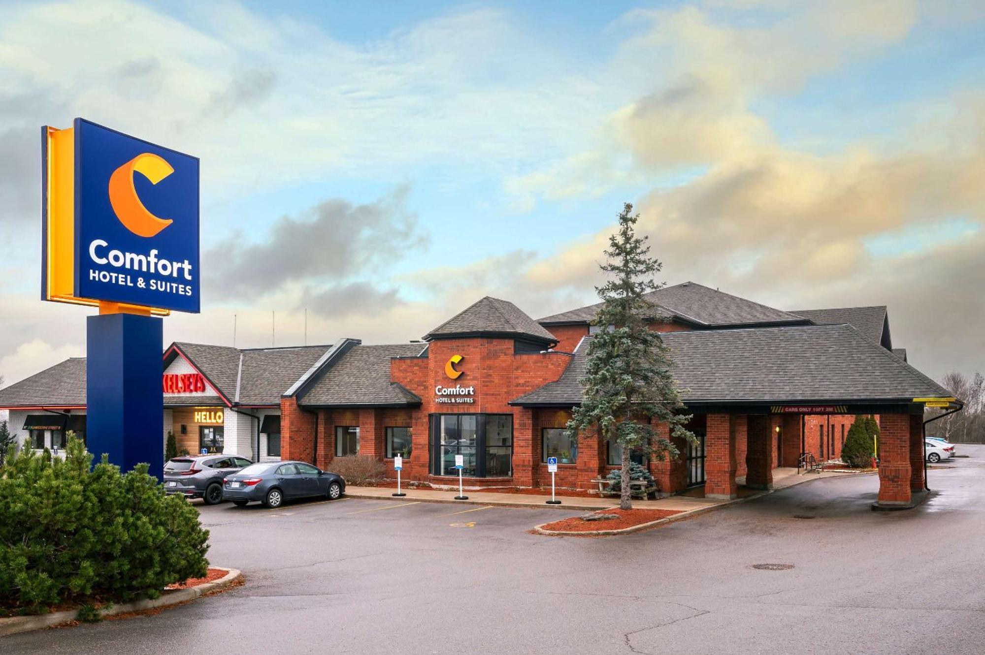 Comfort Hotel & Suites Peterborough Exteriér fotografie