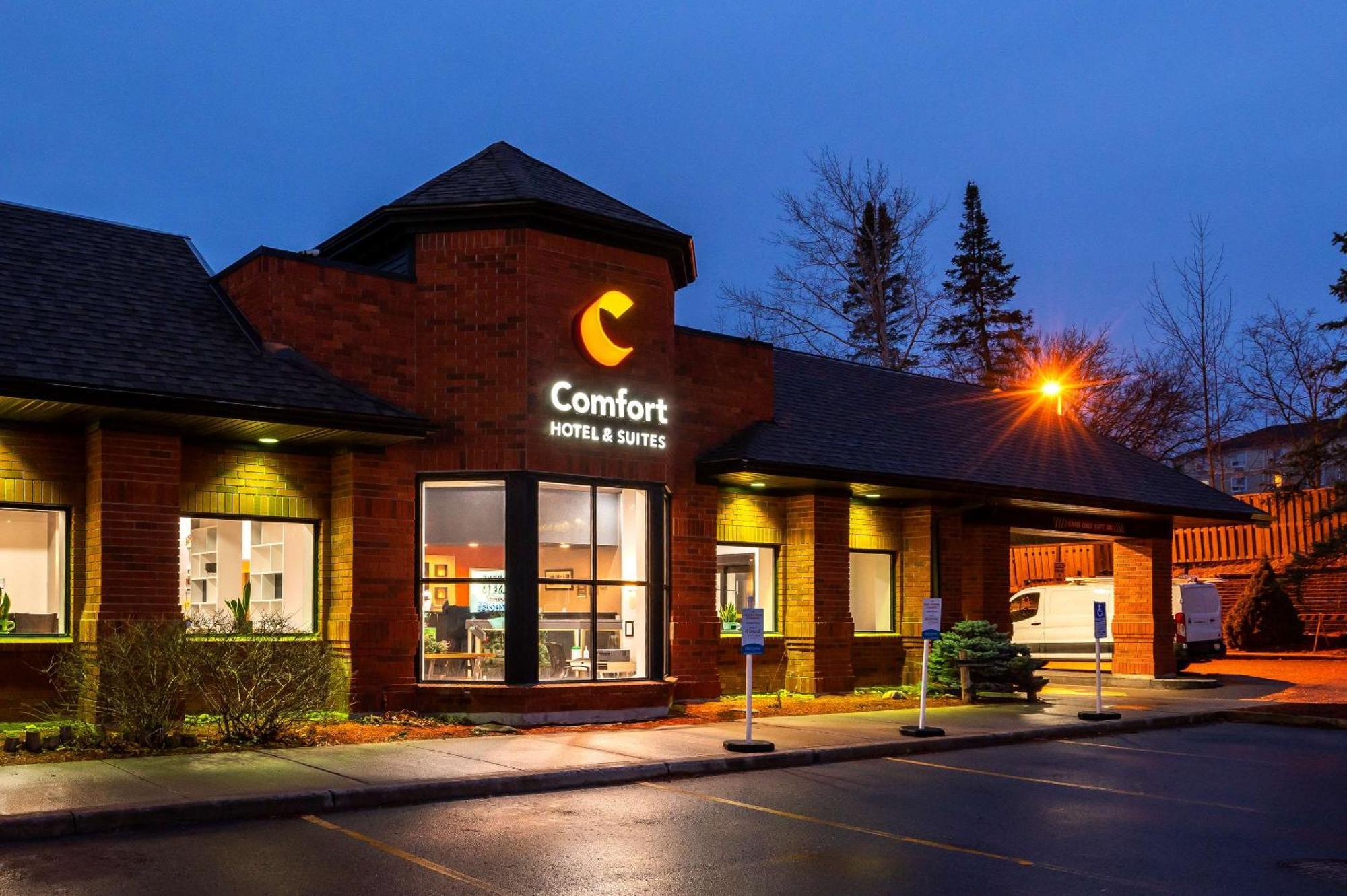 Comfort Hotel & Suites Peterborough Exteriér fotografie