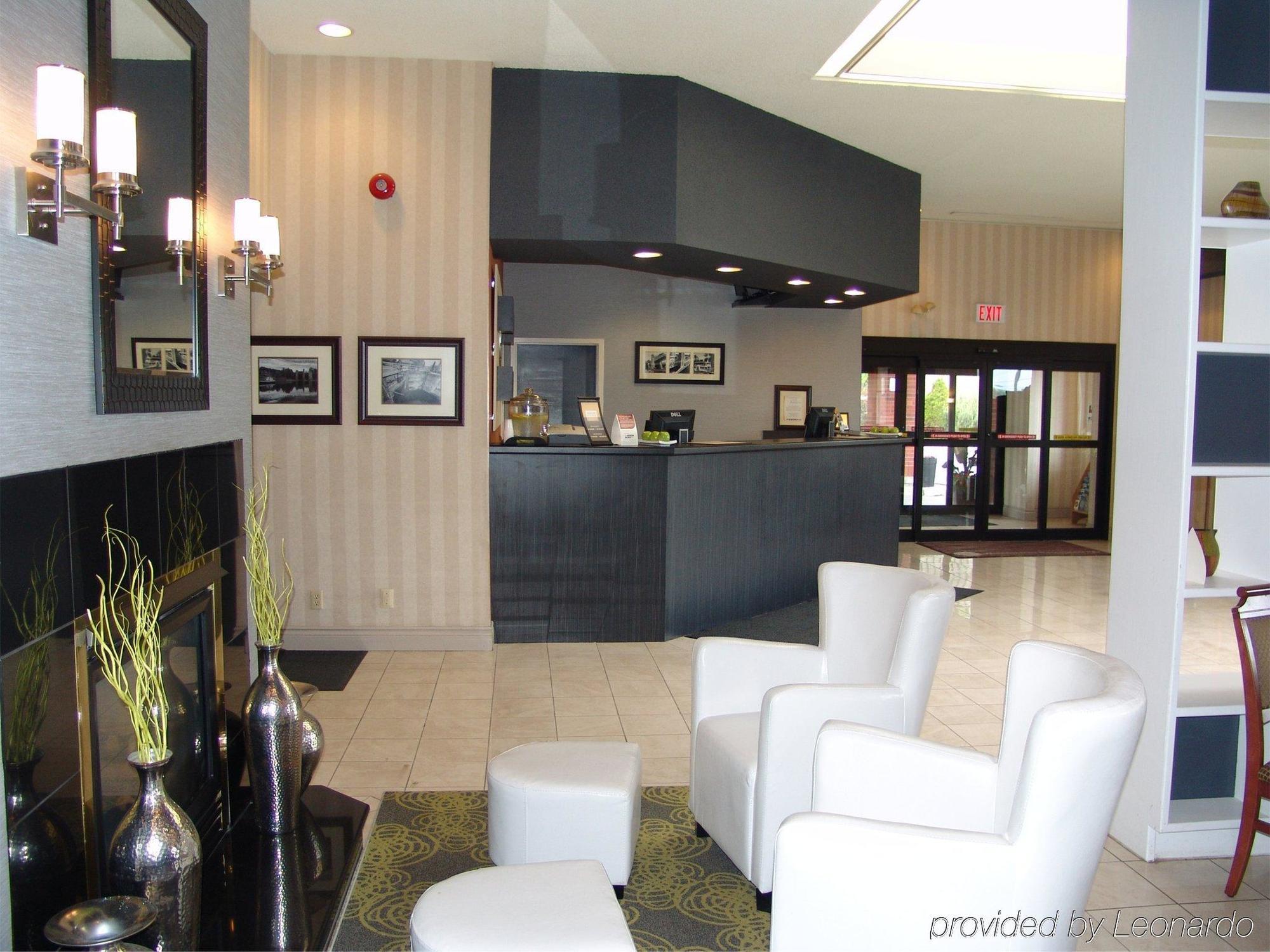 Comfort Hotel & Suites Peterborough Exteriér fotografie