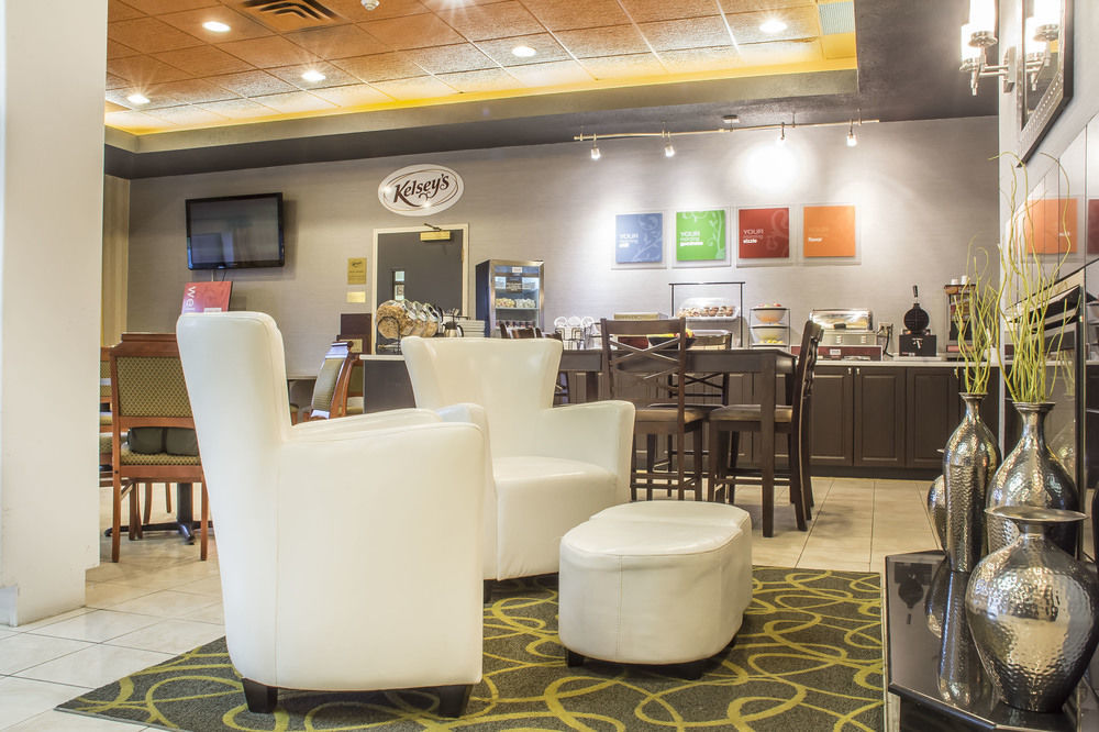 Comfort Hotel & Suites Peterborough Exteriér fotografie